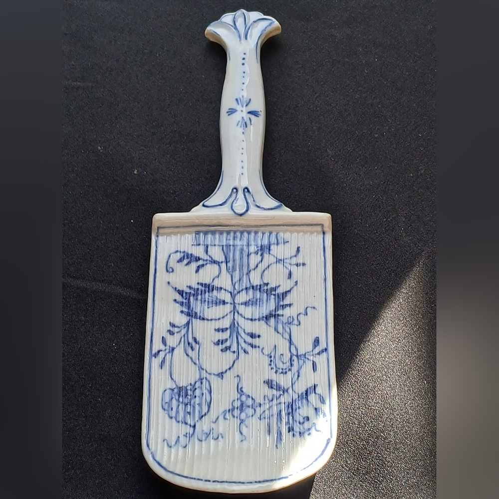 Vintage Blue Onion Porcelain Utensil